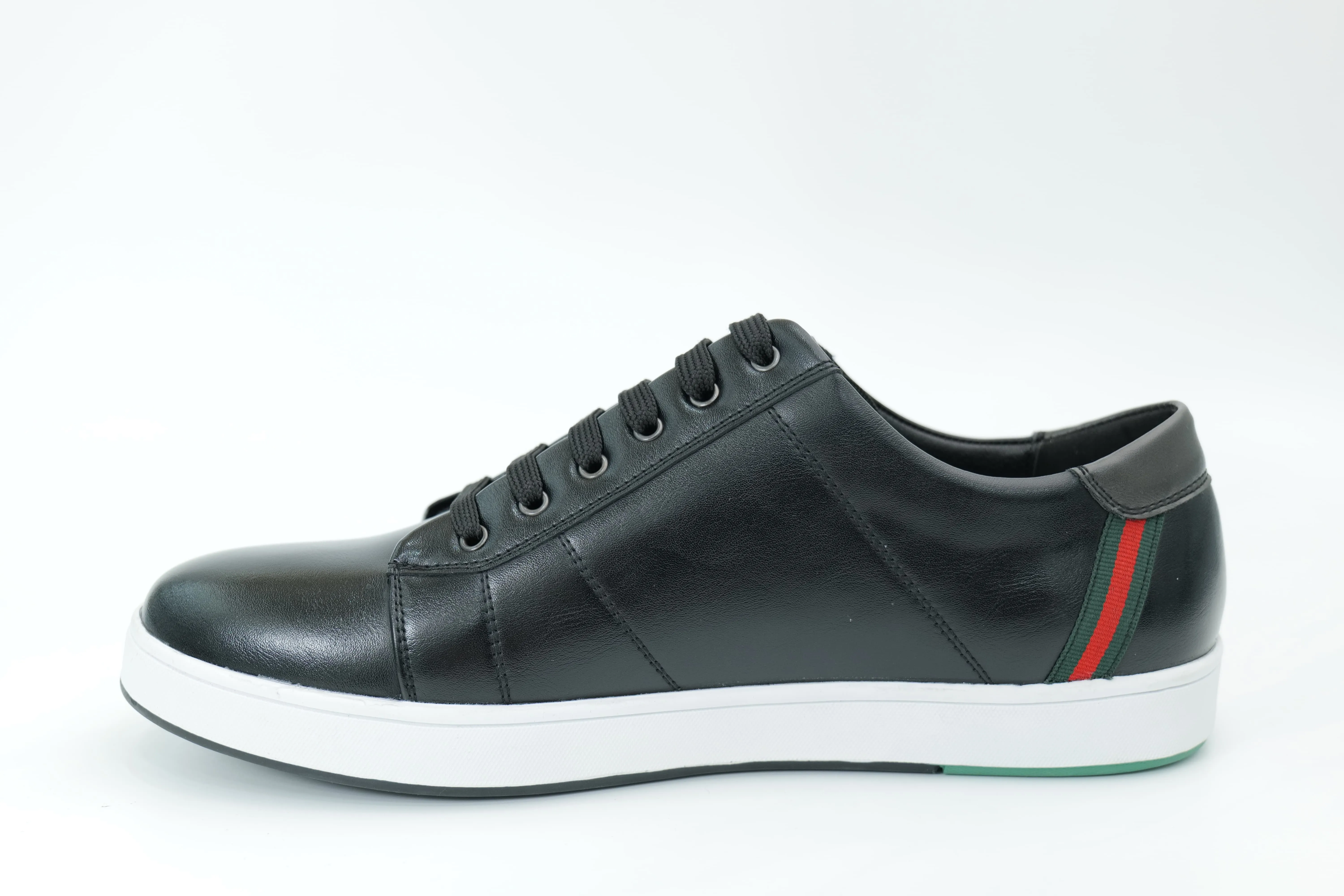 Casual sneakers