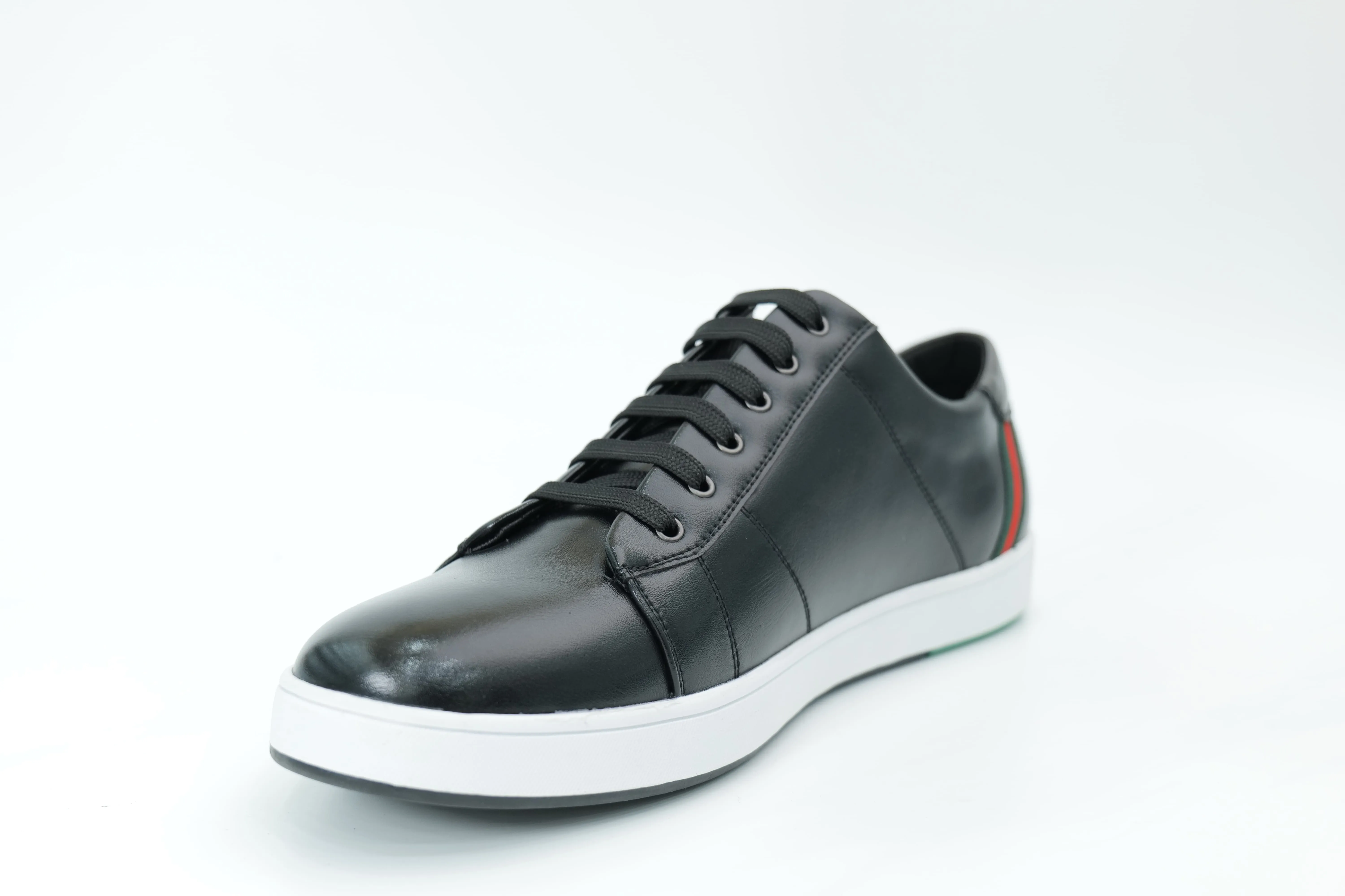 Casual sneakers