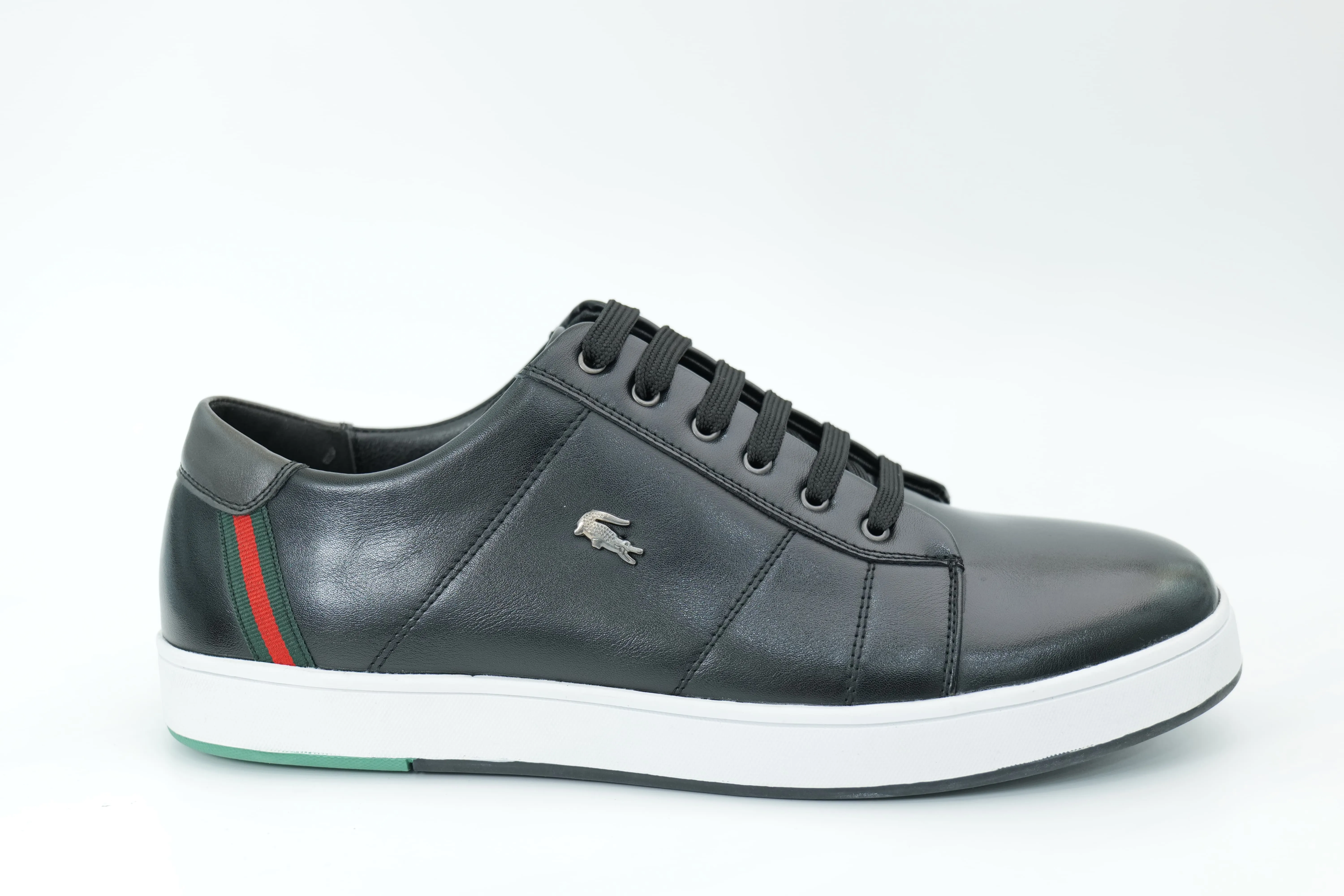 Casual sneakers