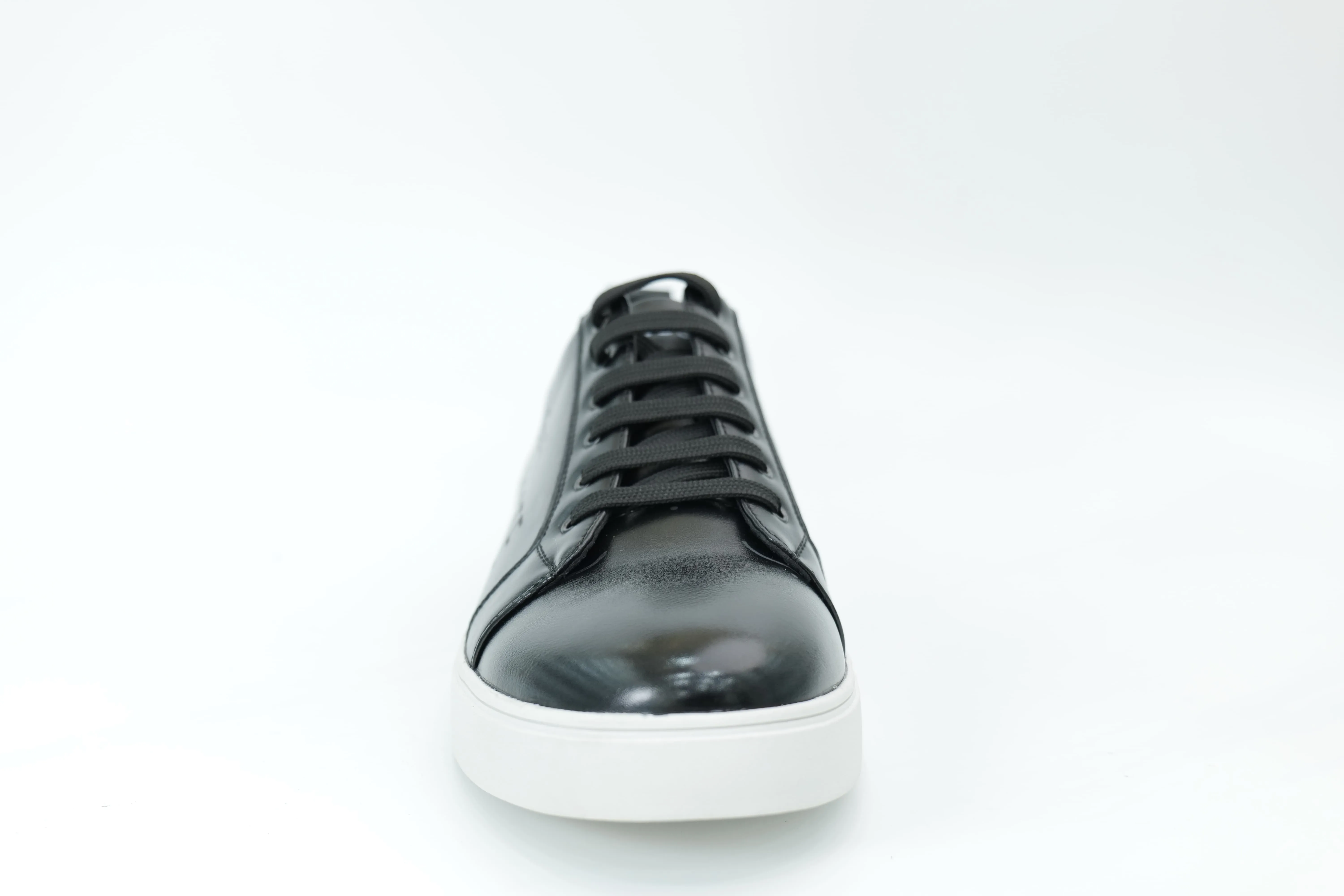 Casual sneakers