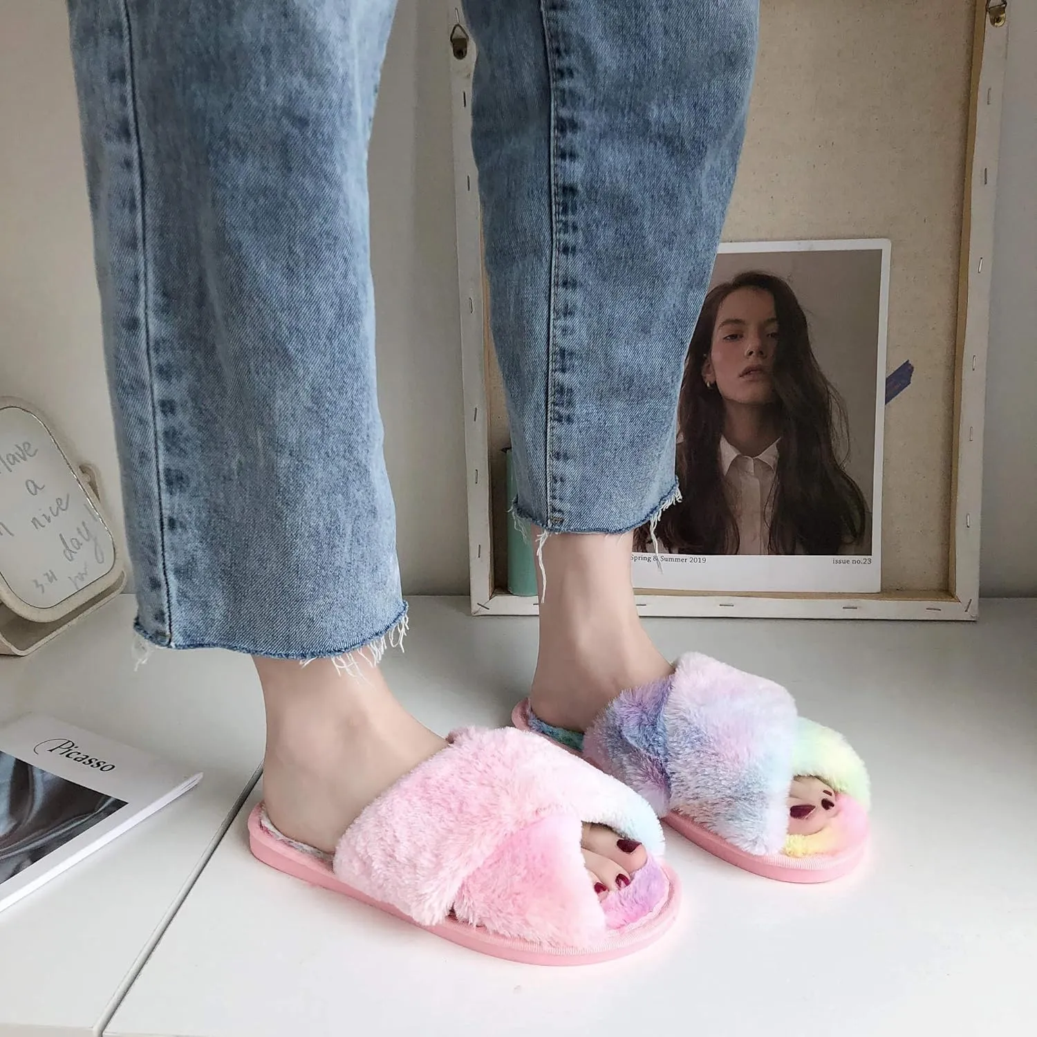 Fericzot Women's Fuzzy Fluffy Furry Fur Slippers Flip Flop Winter Warm Cozy House Memory Foam Sandals Slides Soft Flat Comfy Anti-Slip Spa Indoor Outdoor Slip on