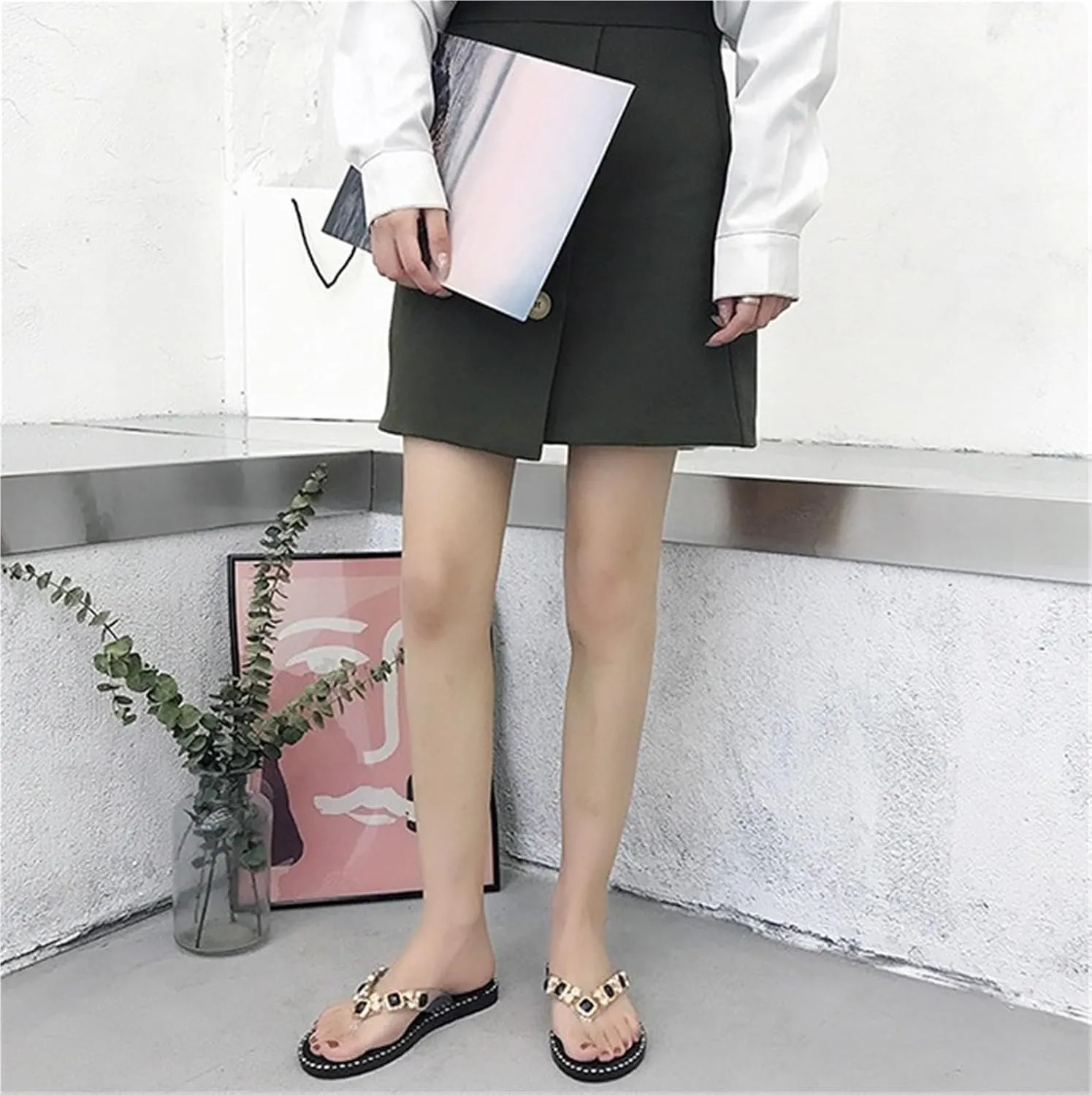 Flip Flops For Women Dressy Rhinestone T-Strap Thong Sandals Flat Flip Flops Slip On Open Toe For Ndoor Outdoor Daily