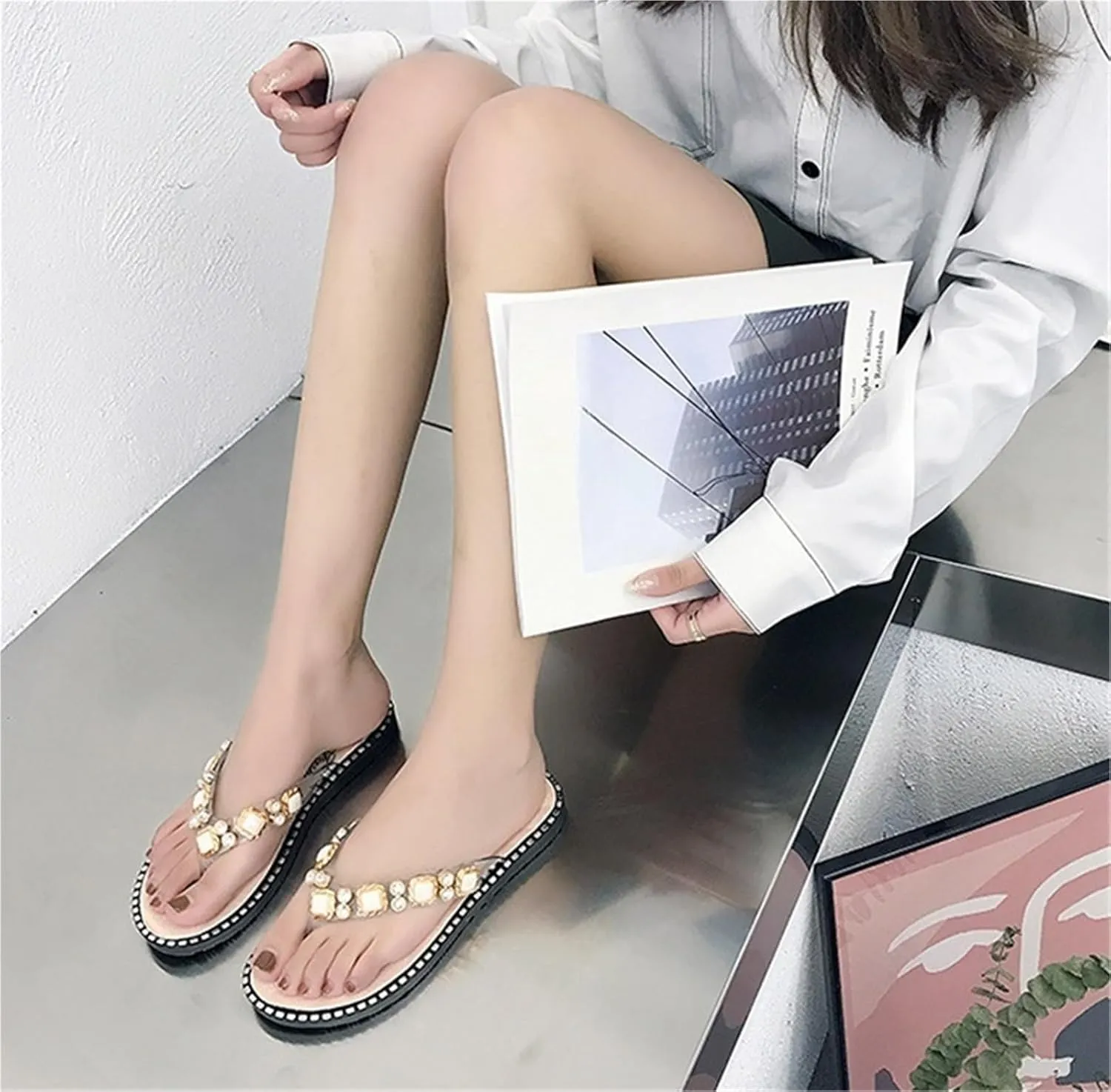Flip Flops For Women Dressy Rhinestone T-Strap Thong Sandals Flat Flip Flops Slip On Open Toe For Ndoor Outdoor Daily