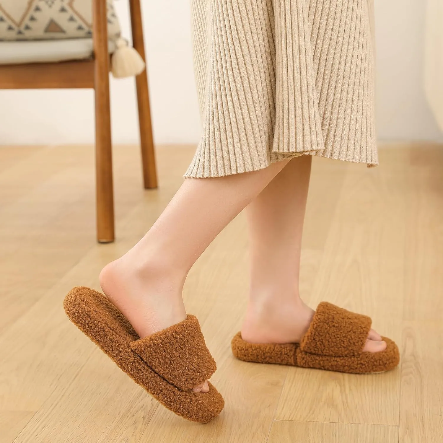 Parlovable Fuzzy Slippers for Women Open Toe Curly Fur Fluffy House Shoes Memory Foam Thick Sole Non-Slip Slides Cozy Sandals Indoor Outdoor