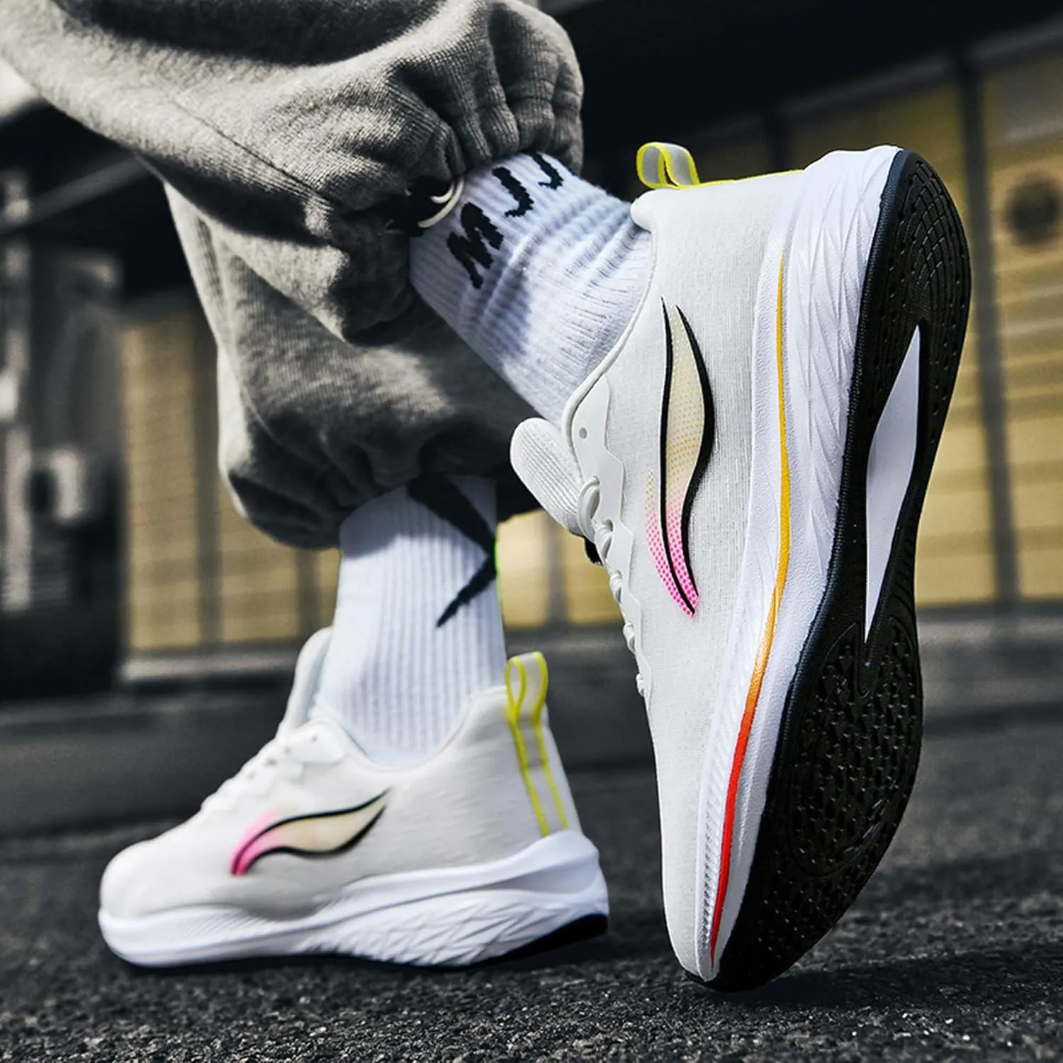 Unisex Sports Running Shoes Lightweight Breathable Sneakers Non-Slip Cushioning Racing Tennis Fitness Casual Sneakers Street Personalized Fluorescent Casual Walking Shoes