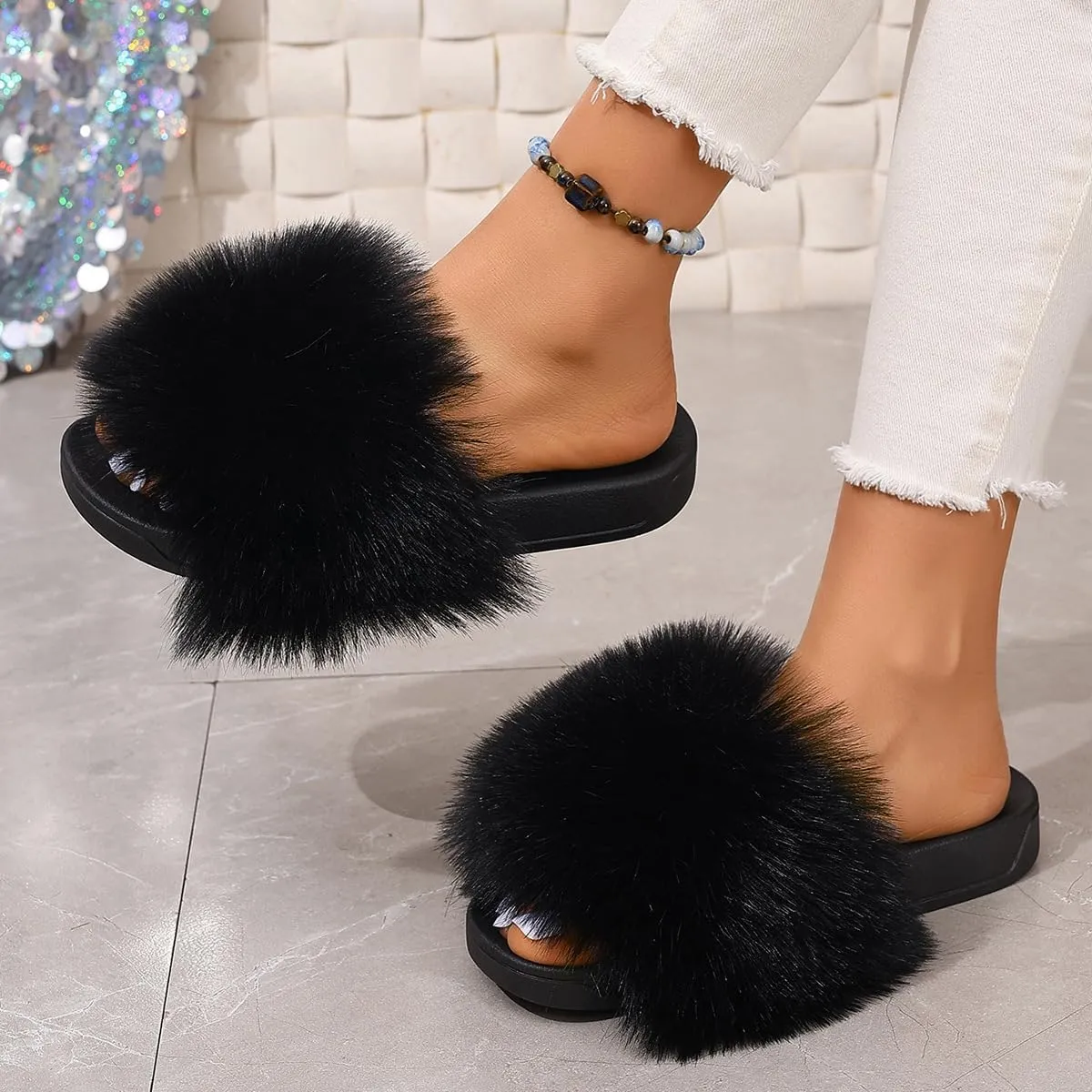 Women's Furry Slides Faux Fur Slides Fuzzy Slippers Fluffy Sandals Open Toe Cute Fur Slippers Slip On Fuzzy Slippers (Black,6.5-7)